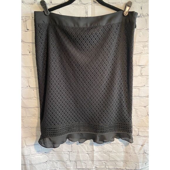 Liz Claiborne Career Black Skirt with Lace Overlay Side Zip Size 12 - Picture 1 of 5